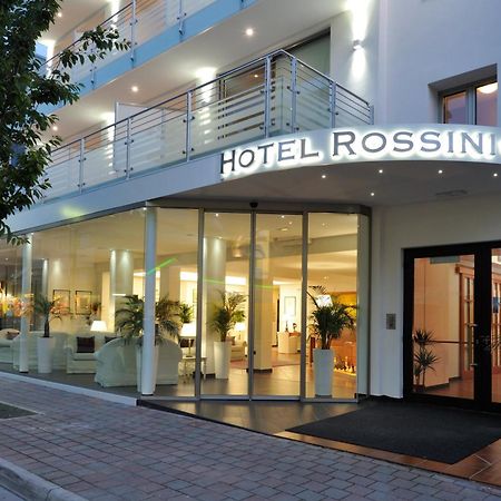 Hotel Rossini 4S Lignano Sabbiadoro Bagian luar foto
