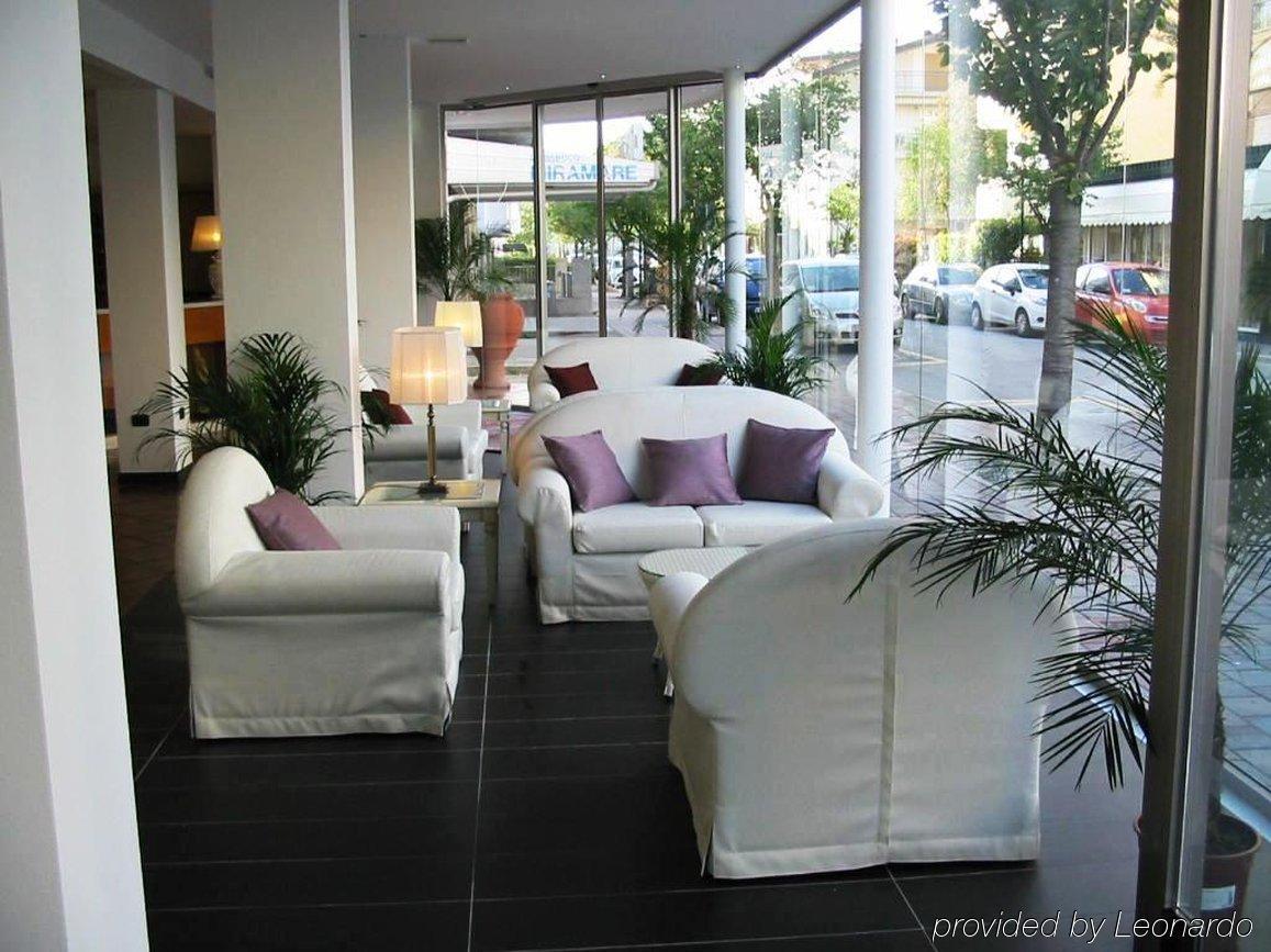Hotel Rossini 4S Lignano Sabbiadoro Bagian luar foto