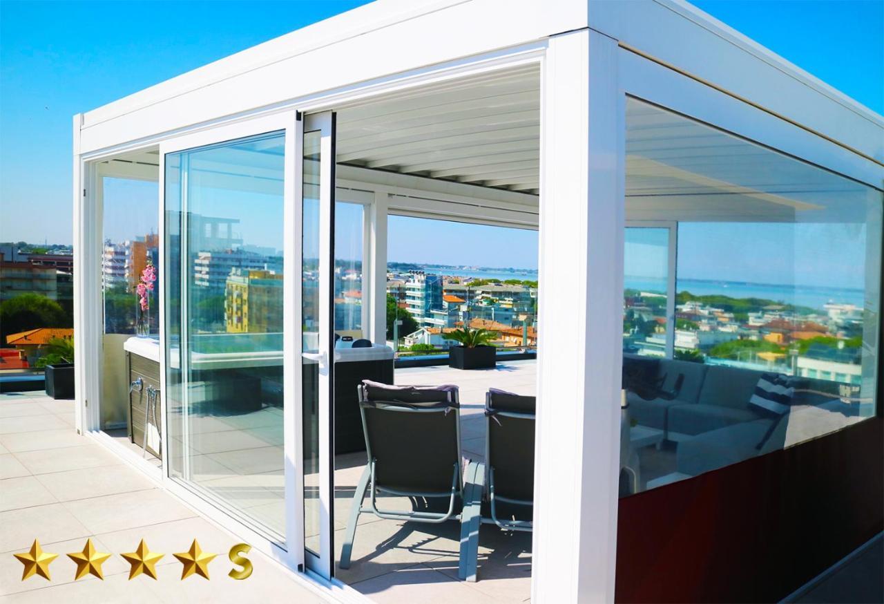 Hotel Rossini 4S Lignano Sabbiadoro Bagian luar foto